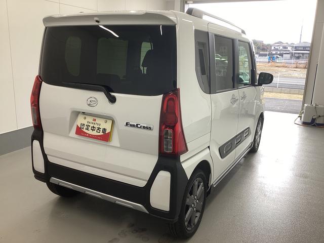 タントファンクロスターボ衝突被害軽減ブレーキ　横滑り防止装置　オートハイビーム　アイドリングストップ　ステアリングスイッチ　オートライト　キーフリーシステム　オートエアコン　ナビ　ドラレコ　パノラマカメラ　ＥＴＣ（岐阜県）の中古車