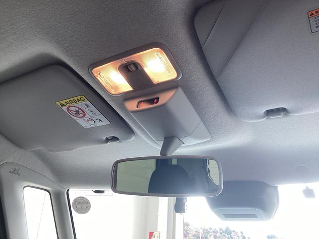 タントファンクロスターボ衝突被害軽減ブレーキ　横滑り防止装置　オートハイビーム　アイドリングストップ　ステアリングスイッチ　オートライト　キーフリーシステム　オートエアコン　ナビ　ドラレコ　パノラマカメラ　ＥＴＣ（岐阜県）の中古車