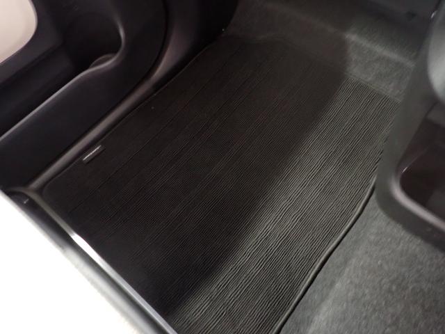 ムーヴキャンバスＧメイクアップ　ＳＡII衝突被害軽減ブレーキ　横滑り防止装置　アイドリングストップ　ステアリングスイッチ　オートライト　キーフリーシステム　オートエアコン　社外ナビ　バックカメラ　マット　バイザー（岐阜県）の中古車