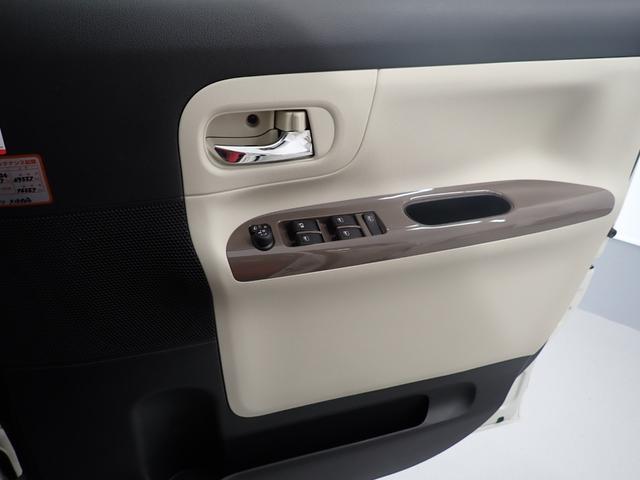 ムーヴキャンバスＧメイクアップ　ＳＡII衝突被害軽減ブレーキ　横滑り防止装置　アイドリングストップ　ステアリングスイッチ　オートライト　キーフリーシステム　オートエアコン　社外ナビ　バックカメラ　マット　バイザー（岐阜県）の中古車