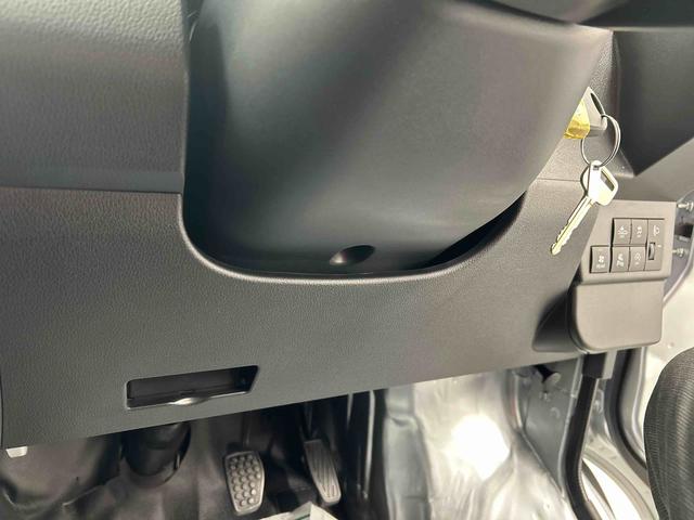 ハイゼットカーゴＤＸ衝突被害軽減ブレーキ　横滑り防止装置　４ＷＤ　ＣＶＴ　エアコン　パワステ　ラジオ　オートハイビーム　アイドリングストップ　オートライト（岐阜県）の中古車