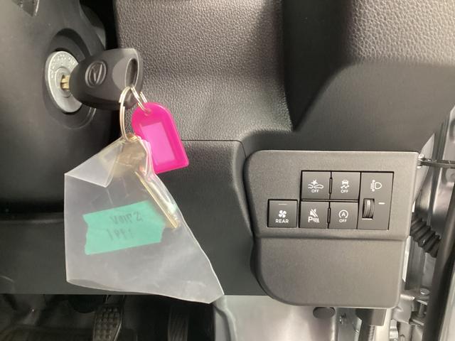 ハイゼットカーゴＤＸ衝突被害軽減ブレーキ　横滑り防止装置　４ＷＤ　ＣＶＴ　エアコン　パワステ　ラジオ　オートハイビーム　アイドリングストップ　オートライト　マット（岐阜県）の中古車