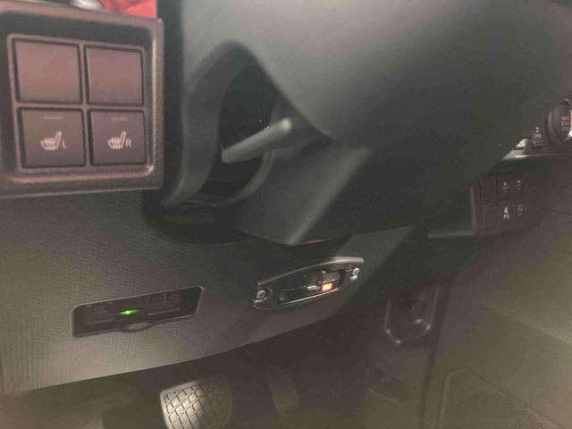 タントカスタムＸ衝突被害軽減ブレーキ　横滑り防止装置　４ＷＤ　オートハイビーム　アイドリングストップ　ステアリングスイッチ　オートライト　キーフリー　オートエアコン　ナビ　ドラレコ　パノラマカメラ　ＥＴＣ　マット（岐阜県）の中古車