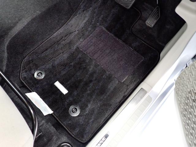 ムーヴＬ　ＳＡIII衝突被害軽減ブレーキ　横滑り防止装置　オートハイビーム　アイドリングストップ　キーレス　マニュアルエアコン　シートヒーター　ＣＤチューナー　マット　バイザー（岐阜県）の中古車