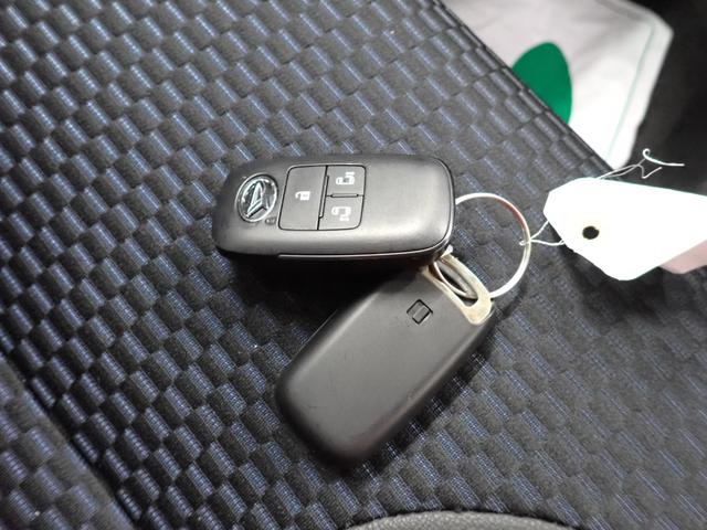 タントカスタムＸ衝突被害軽減ブレーキ　横滑り防止装置　オートハイビーム　アイドリングストップ　ステアリングスイッチ　オートライト　キーフリーシステム　オートエアコン　ディスプレイオーディオ　バックカメラ（岐阜県）の中古車