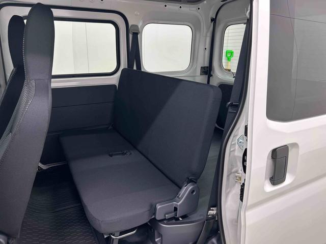 ハイゼットカーゴＤＸ衝突被害軽減ブレーキ　横滑り防止装置　４ＷＤ　ＣＶＴ　エアコン　パワステ　ラジオ　オートハイビーム　アイドリングストップ　オートライト　キーレス　マット（岐阜県）の中古車