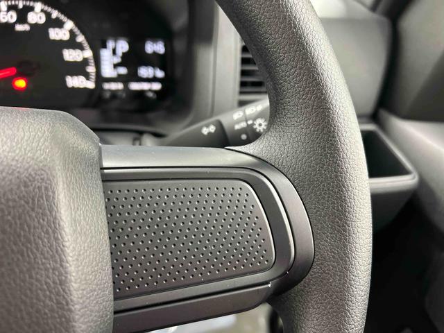 ハイゼットカーゴＤＸ衝突被害軽減ブレーキ　横滑り防止装置　４ＷＤ　ＣＶＴ　エアコン　パワステ　ラジオ　オートハイビーム　アイドリングストップ　オートライト　キーレス　マット（岐阜県）の中古車