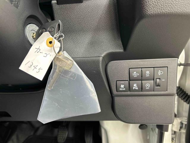 ハイゼットカーゴＤＸ衝突被害軽減ブレーキ　横滑り防止装置　４ＷＤ　ＣＶＴ　エアコン　パワステ　ラジオ　オートハイビーム　アイドリングストップ　オートライト　キーレス　マット（岐阜県）の中古車