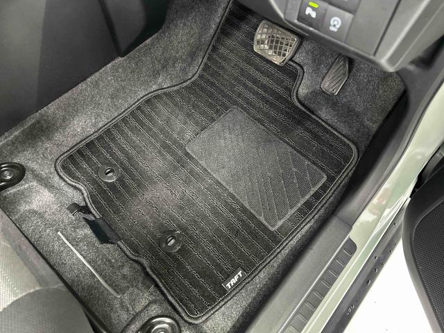 タフトＧ　クロムベンチャー衝突被害軽減ブレーキ　横滑り防止装置　オートハイビーム　アイドリングストップ　ステアリングスイッチ　オートライト　キーフリー　オートエアコン　ナビ　ドラレコ　バックカメラ　ＥＴＣ　マット　バイザー（岐阜県）の中古車