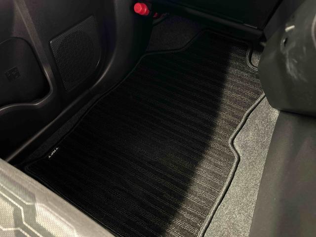 タフトＧ　クロムベンチャー衝突被害軽減ブレーキ　横滑り防止装置　オートハイビーム　アイドリングストップ　ステアリングスイッチ　オートライト　キーフリー　オートエアコン　ナビ　ドラレコ　バックカメラ　ＥＴＣ　マット　バイザー（岐阜県）の中古車