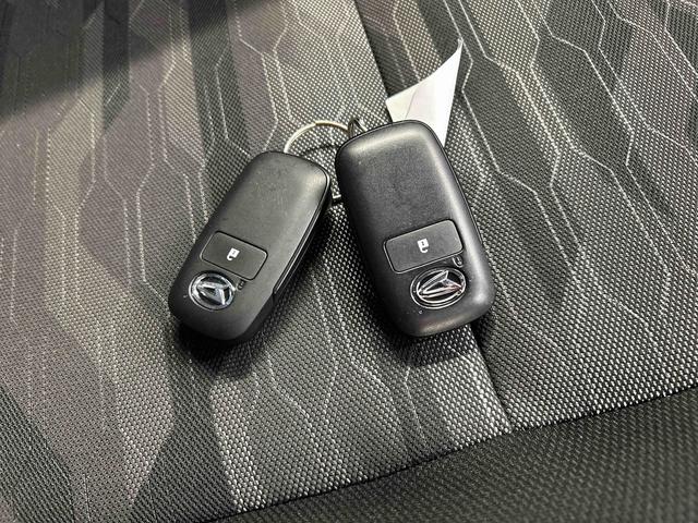 タフトＧ　クロムベンチャー衝突被害軽減ブレーキ　横滑り防止装置　オートハイビーム　アイドリングストップ　ステアリングスイッチ　オートライト　キーフリー　オートエアコン　ナビ　ドラレコ　バックカメラ　ＥＴＣ　マット　バイザー（岐阜県）の中古車