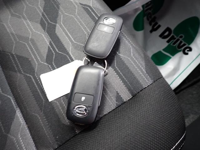 タフトG ダーククロムベンチャー衝突被害軽減ブレーキ 横滑り防止装置 オートハイビーム アイドリングストップ ステアリングスイッチ オートライト キーフリーシステム オートエアコン ナビ ドラレコ パノラマカメラ ETC マット(岐阜県)の中古車