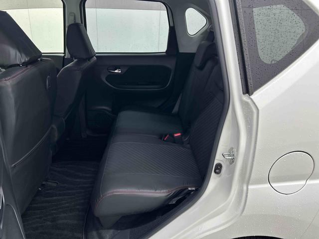 ムーヴカスタム　Ｘリミテッド　ＳＡIII衝突被害軽減ブレーキ　横滑り防止装置　オートハイビーム　アイドリングストップ　ステアリングスイッチ　オートライト　キーフリーシステム　オートエアコン　社外ナビ　バックカメラ　マット　バイザー（岐阜県）の中古車