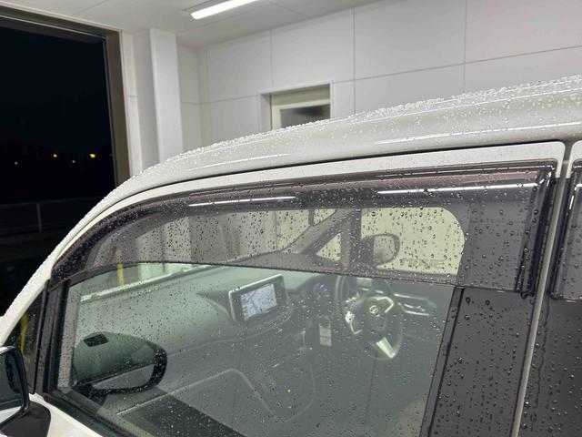 ムーヴカスタム　Ｘリミテッド　ＳＡIII衝突被害軽減ブレーキ　横滑り防止装置　オートハイビーム　アイドリングストップ　ステアリングスイッチ　オートライト　キーフリーシステム　オートエアコン　社外ナビ　バックカメラ　マット　バイザー（岐阜県）の中古車