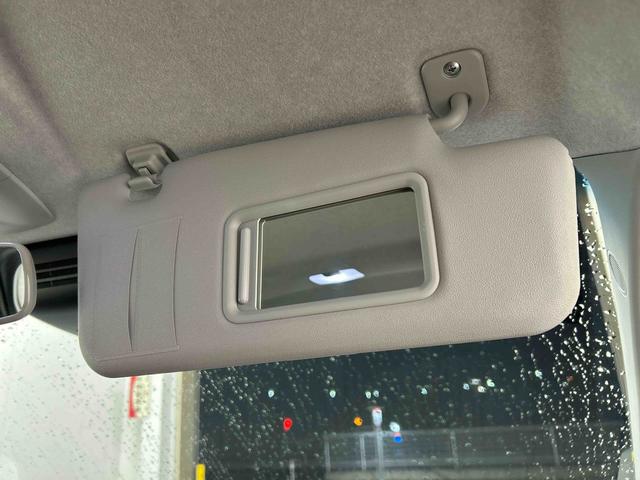 ムーヴカスタム　Ｘリミテッド　ＳＡIII衝突被害軽減ブレーキ　横滑り防止装置　オートハイビーム　アイドリングストップ　ステアリングスイッチ　オートライト　キーフリーシステム　オートエアコン　社外ナビ　バックカメラ　マット　バイザー（岐阜県）の中古車