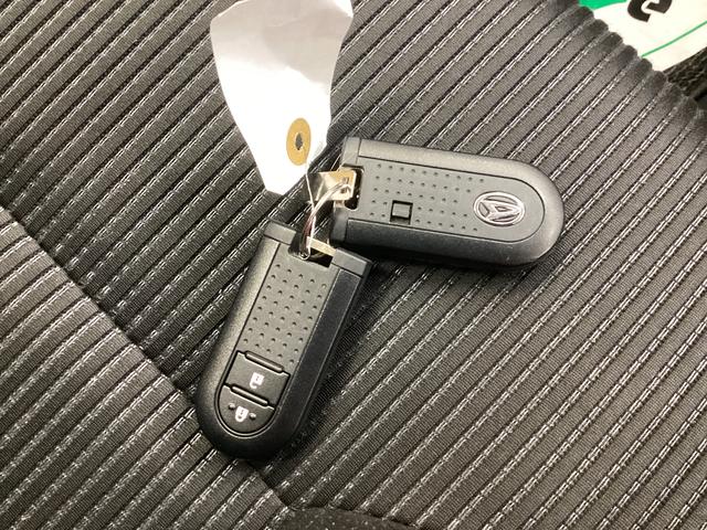 ムーヴＸリミテッドII　ＳＡIII衝突被害軽減ブレーキ　横滑り防止装置　オートハイビーム　アイドリングストップ　ステアリングスイッチ　オートライト　キーフリーシステム　オートエアコン　ナビ　ドラレコ　バックカメラ　マット　バイザー（岐阜県）の中古車