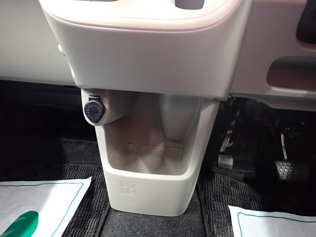 ムーヴＸリミテッドII　ＳＡIII衝突被害軽減ブレーキ　横滑り防止装置　オートハイビーム　アイドリングストップ　ステアリングスイッチ　オートライト　キーフリーシステム　オートエアコン　ナビ　バックカメラ　マット（岐阜県）の中古車