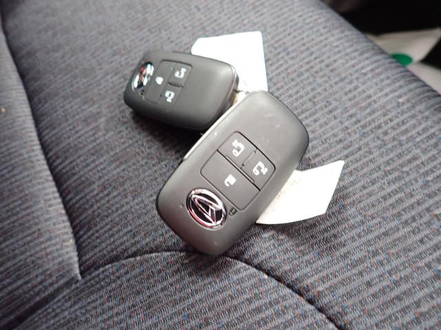 ムーヴＲＳ衝突被害軽減ブレーキ　横滑り防止装置　オートハイビーム　アイドリングストップ　ステアリングスイッチ　オートライト　キーフリーシステム　オートエアコン　バックカメラ　マット（岐阜県）の中古車