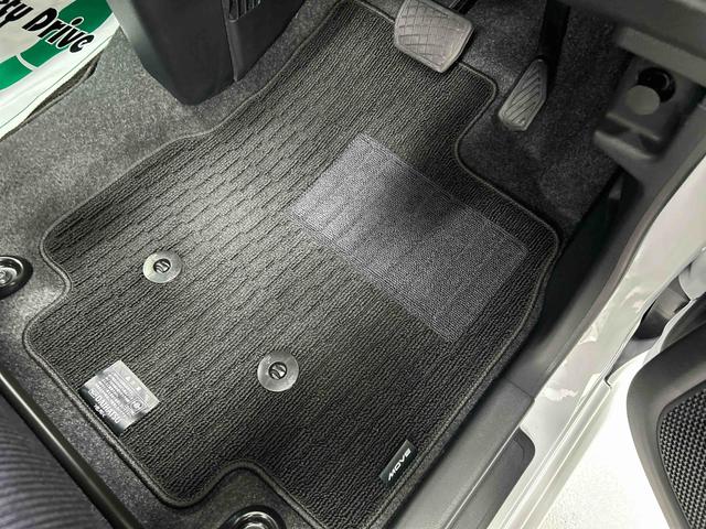 ムーヴＲＳ衝突被害軽減ブレーキ　横滑り防止装置　オートハイビーム　アイドリングストップ　ステアリングスイッチ　オートライト　キーフリーシステム　オートエアコン　バックカメラ　マット（岐阜県）の中古車