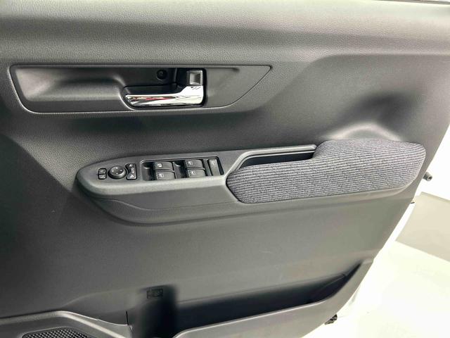 ムーヴＲＳ衝突被害軽減ブレーキ　横滑り防止装置　オートハイビーム　アイドリングストップ　ステアリングスイッチ　オートライト　キーフリーシステム　オートエアコン　バックカメラ　マット（岐阜県）の中古車