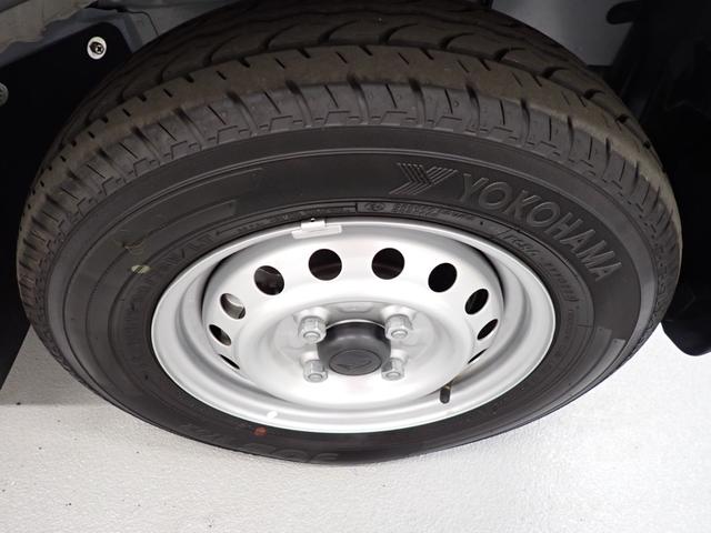 ハイゼットカーゴDX衝突被害軽減ブレーキ 横滑り防止装置 4WD CVT エアコン パワステ ラジオ オートハイビーム アイドリングストップ オートライト キーレス フロントマット(岐阜県)の中古車