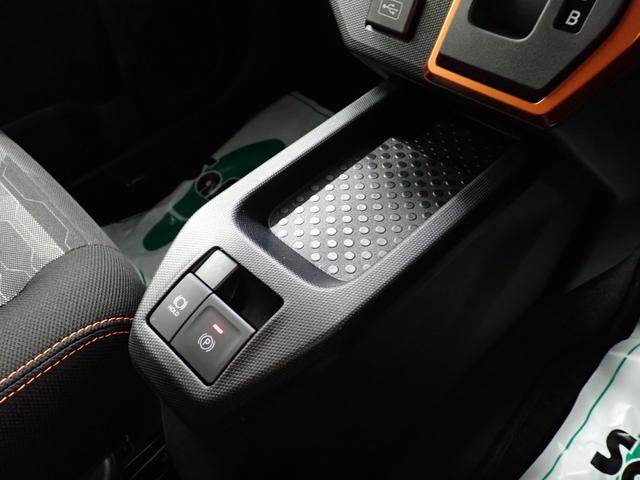 タフトＧ衝突被害軽減ブレーキ　横滑り防止装置　オートハイビーム　アイドリングストップ　ステアリングスイッチ　オートライト　キーフリーシステム　オートエアコン　ナビ　ドラレコ　バックカメラ　ＥＴＣ　マット（岐阜県）の中古車