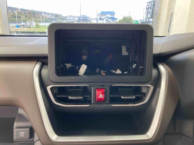 ムーヴＧ衝突被害軽減ブレーキ　横滑り防止装置　オートハイビーム　アイドリングストップ　ステアリングスイッチ　オートライト　キーフリーシステム　オートエアコン　バックカメラ　マット（岐阜県）の中古車