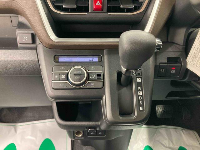 ムーヴＧ衝突被害軽減ブレーキ　横滑り防止装置　オートハイビーム　アイドリングストップ　ステアリングスイッチ　オートライト　キーフリーシステム　オートエアコン　バックカメラ　マット（岐阜県）の中古車