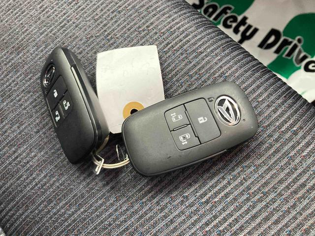 ムーヴＲＳ衝突被害軽減ブレーキ　横滑り防止装置　オートハイビーム　アイドリングストップ　ステアリングスイッチ　オートライト　キーフリーシステム　オートエアコン　バックカメラ　マット（岐阜県）の中古車