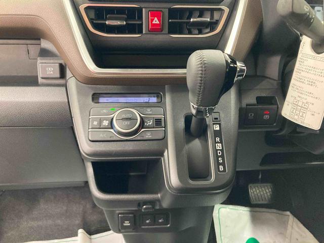 ムーヴＲＳ衝突被害軽減ブレーキ　横滑り防止装置　オートハイビーム　アイドリングストップ　ステアリングスイッチ　オートライト　キーフリーシステム　オートエアコン　バックカメラ　マット（岐阜県）の中古車