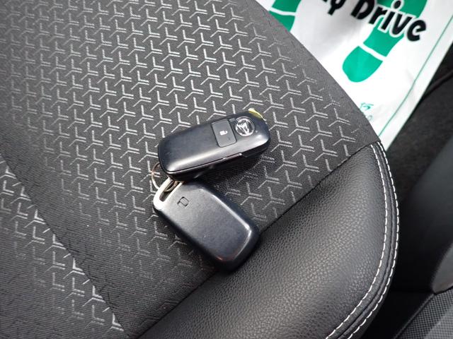 ロッキープレミアム衝突被害軽減ブレーキ　横滑り防止装置　オートハイビーム　アイドリングストップ　ステアリングスイッチ　オートライト　キーフリー　オートエアコン　ナビ　ドラレコ　バックカメラ　ＥＴＣ　マット　バイザー（岐阜県）の中古車