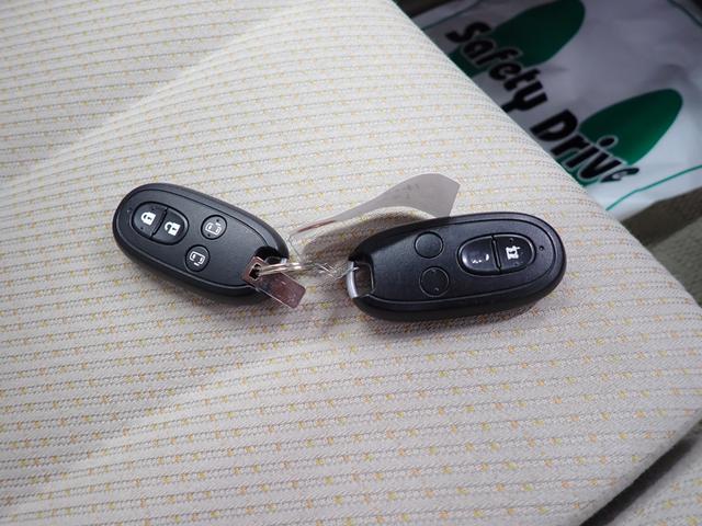 スペーシアＸ衝突被害軽減ブレーキ　横滑り防止装置　アイドリングストップ　ステアリングスイッチ　キーフリーシステム　オートエアコン　ナビ　マット　バイザー（岐阜県）の中古車