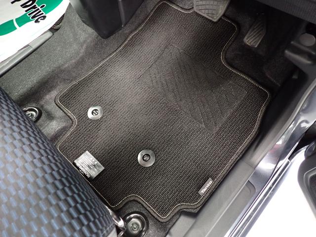 タントカスタムＸ衝突被害軽減ブレーキ　横滑り防止装置　オートハイビーム　アイドリングストップ　ステアリングスイッチ　オートライト　キーフリーシステム　オートエアコン　ナビ　ドラレコ　パノラマカメラ　ＥＴＣ　マット（岐阜県）の中古車