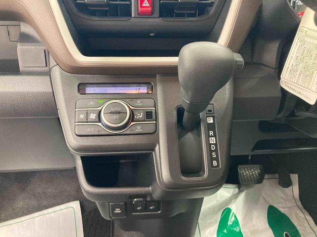 ムーヴＸ衝突被害軽減ブレーキ　横滑り防止装置　オートハイビーム　アイドリングストップ　オートライト　キーフリーシステム　オートエアコン　マット（岐阜県）の中古車