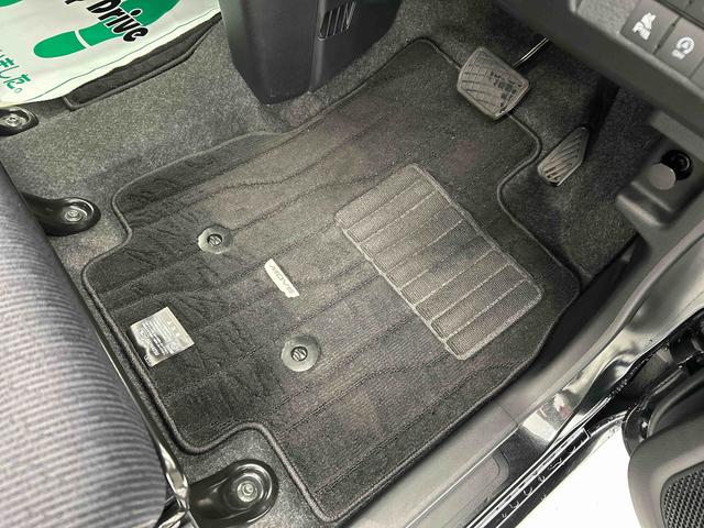 ムーヴＧ衝突被害軽減ブレーキ　横滑り防止装置　オートハイビーム　アイドリングストップ　ステアリングスイッチ　オートライト　キーフリーシステム　オートエアコン　バックカメラ　マット（岐阜県）の中古車