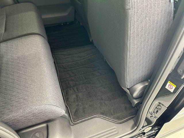 ムーヴＧ衝突被害軽減ブレーキ　横滑り防止装置　オートハイビーム　アイドリングストップ　ステアリングスイッチ　オートライト　キーフリーシステム　オートエアコン　バックカメラ　マット（岐阜県）の中古車