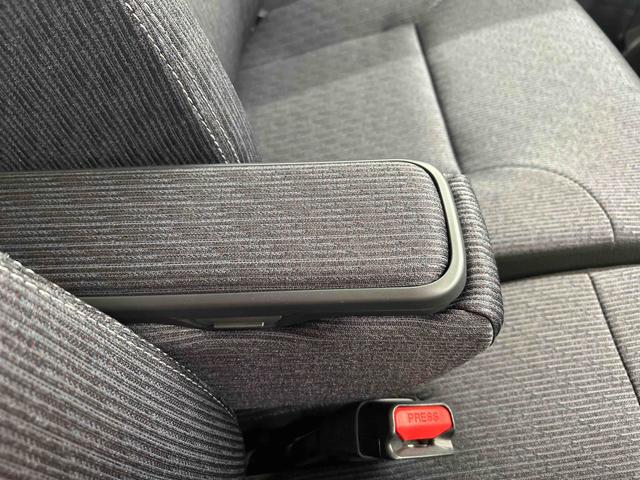 ムーヴＧ衝突被害軽減ブレーキ　横滑り防止装置　オートハイビーム　アイドリングストップ　ステアリングスイッチ　オートライト　キーフリーシステム　オートエアコン　バックカメラ　マット（岐阜県）の中古車