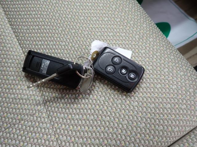 タントG SA衝突被害軽減ブレーキ 横滑り防止装置 アイドリングストップ ステアリングスイッチ オートライト キーフリーシステム オートエアコン ナビ バックカメラ ETC マット バイザー(岐阜県)の中古車