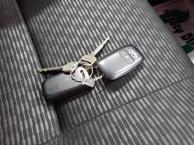 ハイゼットトラックジャンボエクストラ衝突被害軽減ブレーキ　横滑り防止装置　４ＷＤ　ＣＶＴ　エアコン　パワステ　ＬＥＤオートライト　オートハイビーム　アイドリングストップ　キーフリーシステム　ナビ　ドラレコ　バックカメラ　マット（岐阜県）の中古車