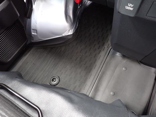 ハイゼットカーゴDX衝突被害軽減ブレーキ 横滑り防止装置 4WD CVT エアコン パワステ ラジオ オートハイビーム アイドリングストップ オートライト マット(岐阜県)の中古車