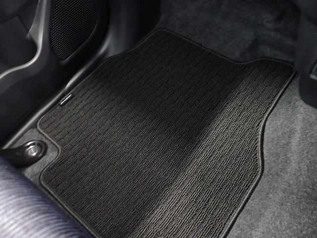 ムーヴＧ衝突被害軽減ブレーキ　横滑り防止装置　オートハイビーム　アイドリングストップ　ステアリングスイッチ　オートライト　キーフリーシステム　オートエアコン　バックカメラ　マット（岐阜県）の中古車