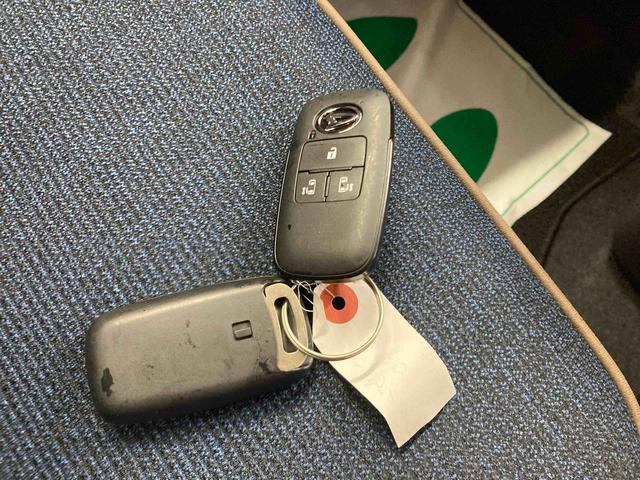 ムーヴキャンバスセオリーＧ衝突被害軽減ブレーキ　横滑り防止装置　オートハイビーム　アイドリングストップ　ステアリングスイッチ　オートライト　キーフリーシステム　オートエアコン　パノラマカメラ　マット　バイザー（岐阜県）の中古車