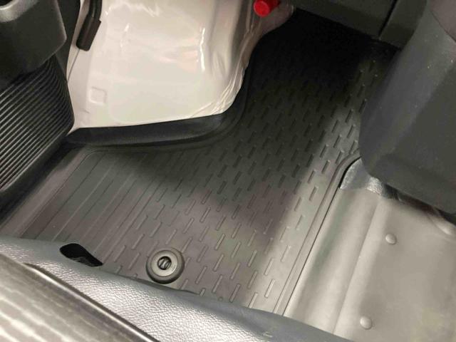 ハイゼットカーゴＤＸ衝突被害軽減ブレーキ　横滑り防止装置　４ＷＤ　ＣＶＴ　エアコン　パワステ　ラジオ　オートハイビーム　アイドリングストップ　オートライト　キーレス　マット（岐阜県）の中古車