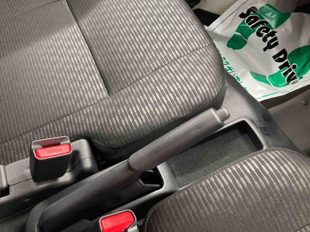 ハイゼットカーゴＤＸ衝突被害軽減ブレーキ　横滑り防止装置　４ＷＤ　ＣＶＴ　エアコン　パワステ　ラジオ　オートハイビーム　アイドリングストップ　オートライト　キーレス　マット（岐阜県）の中古車