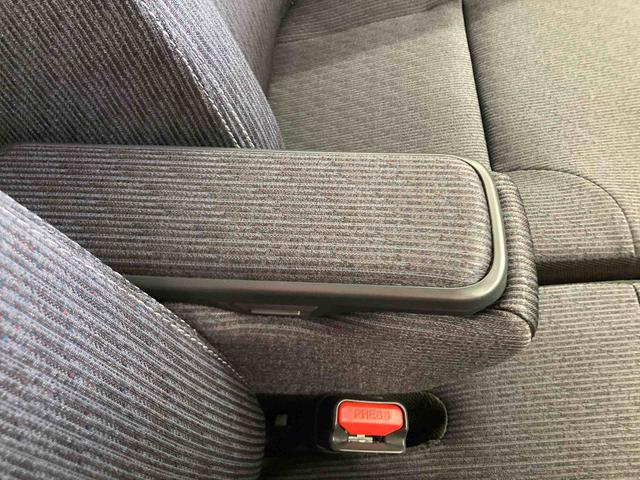 ムーヴＧ衝突被害軽減ブレーキ　横滑り防止装置　オートハイビーム　アイドリングストップ　ステアリングスイッチ　オートライト　キーフリーシステム　オートエアコン　バックカメラ　マット（岐阜県）の中古車