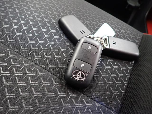 ライズＺ衝突被害軽減ブレーキ　横滑り防止装置　オートハイビーム　アイドリングストップ　ステアリングスイッチ　オートライト　キーフリー　オートエアコン　ナビ　ドラレコ　バックカメラ　ＥＴＣ　マット　バイザー（岐阜県）の中古車