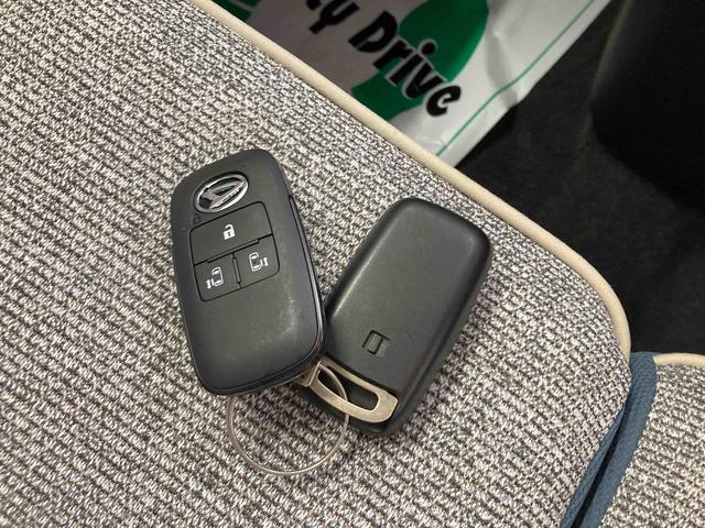 ムーヴキャンバスストライプスＧ衝突被害軽減ブレーキ　横滑り防止装置　４ＷＤ　オートハイビーム　アイドリングストップ　ステアリングスイッチ　オートライト　キーフリーシステム　オートエアコン　パノラマカメラ（岐阜県）の中古車