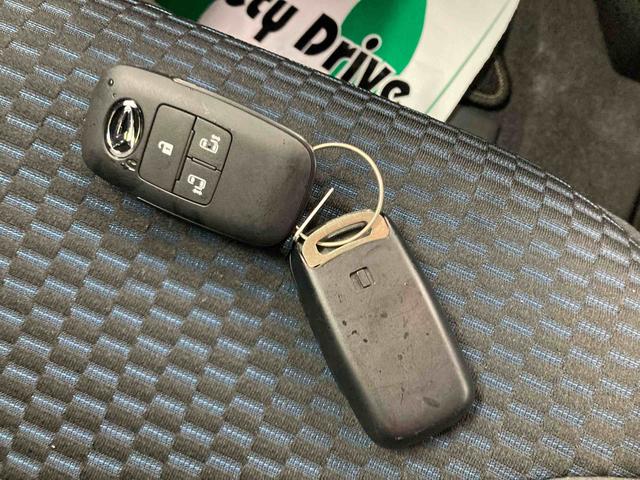 タントカスタムＸ衝突被害軽減ブレーキ　横滑り防止装置　オートハイビーム　アイドリングストップ　ステアリングスイッチ　オートライト　キーフリーシステム　オートエアコン　パノラマカメラ　マット　バイザー（岐阜県）の中古車