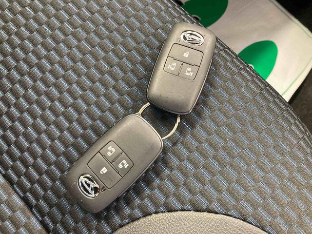 タントカスタムＸ衝突被害軽減ブレーキ　横滑り防止装置　オートハイビーム　アイドリングストップ　ステアリングスイッチ　オートライト　キーフリーシステム　オートエアコン　ディスプレイオーディオ　バックカメラ（岐阜県）の中古車