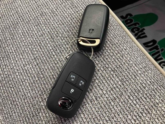 ムーヴキャンバスストライプスG衝突被害軽減ブレーキ 横滑り防止装置 オートハイビーム アイドリングストップ ステアリングスイッチ オートライト キーフリーシステム オートエアコン ナビ ドラレコ バックカメラ ETC マット(岐阜県)の中古車